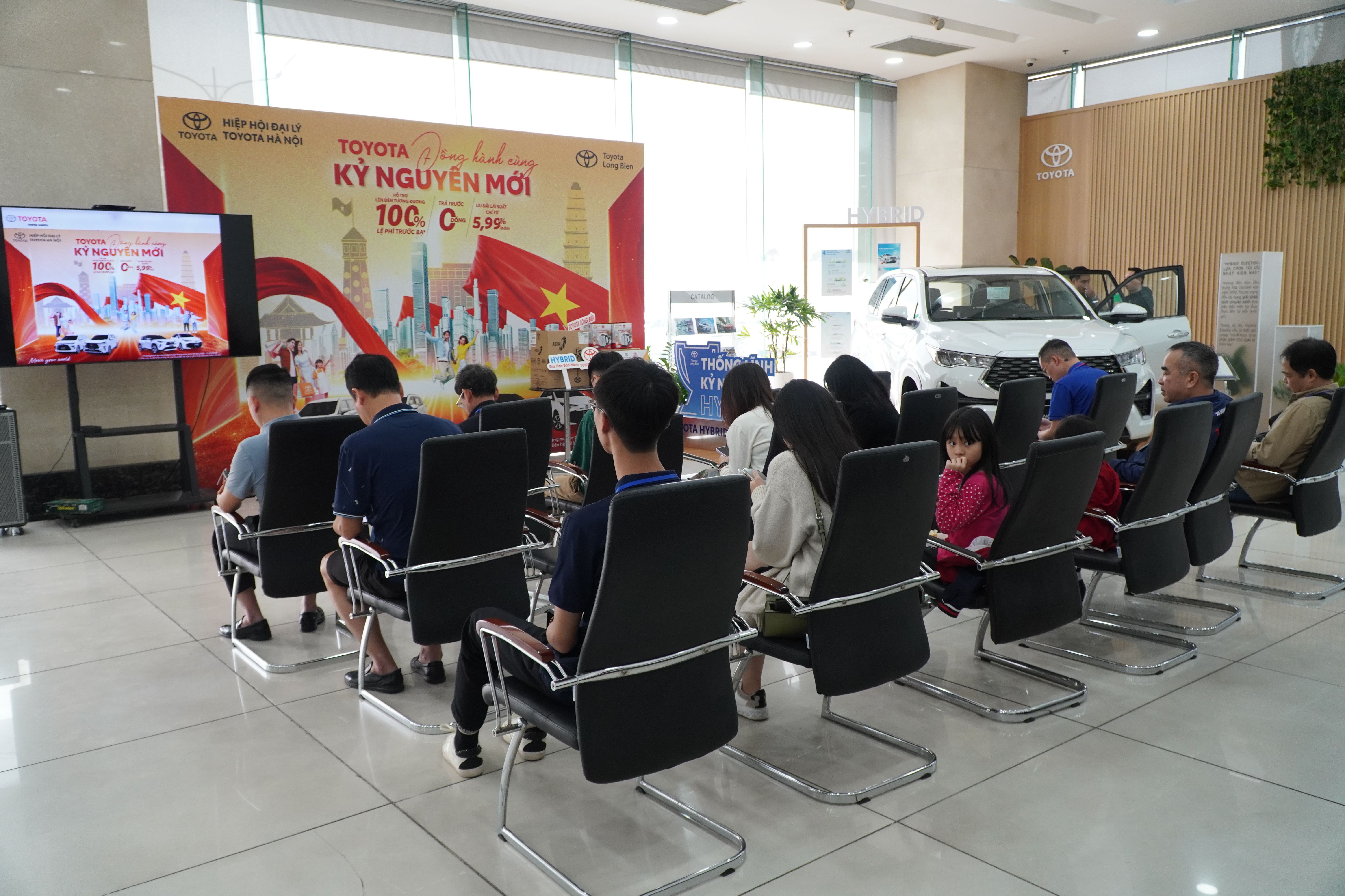 Đồng hành cùng Kỷ nguyên mới – Sự kiện trải nghiệm công nghệ và lái thử xe tại Toyota Long Biên