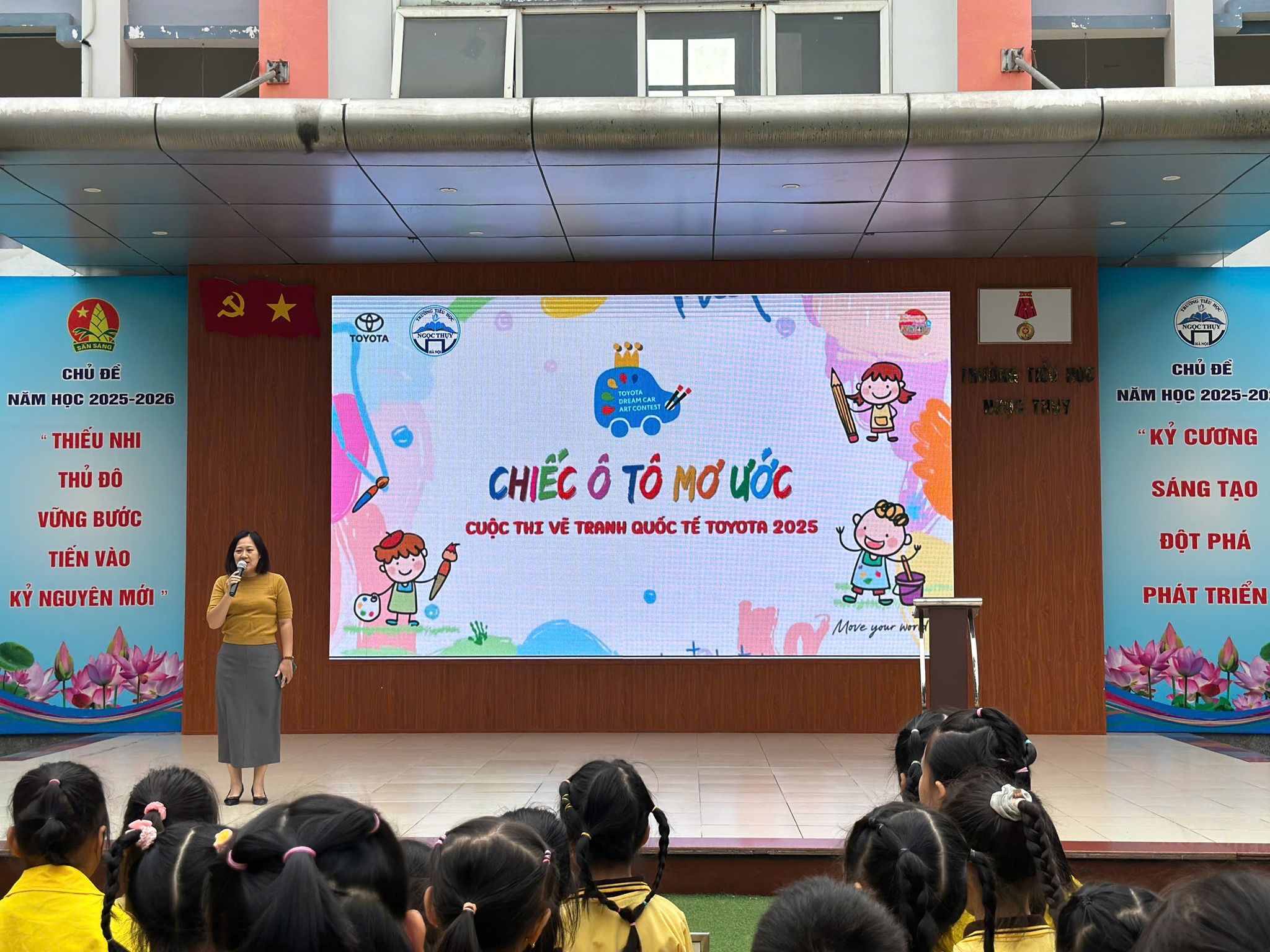 LỄ PHÁT ĐỘNG CUỘC THI VẼ TRANH QUỐC TẾ TOYOTA “CHIẾC Ô TÔ MƠ ƯỚC” 2025 TẠI CÁC ĐIỂM TRƯỜNG Ở LONG BIÊN