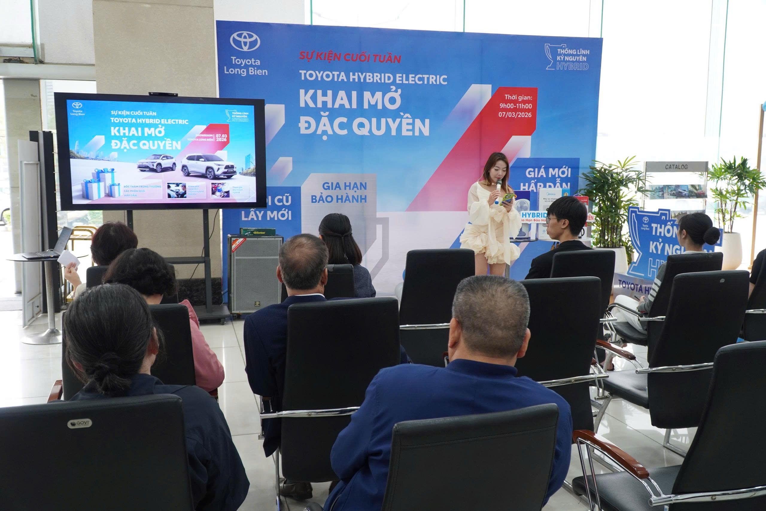 Sự kiện 8/3 – Trải nghiệm Hybrid cùng phái đẹp tại Toyota Long Biên