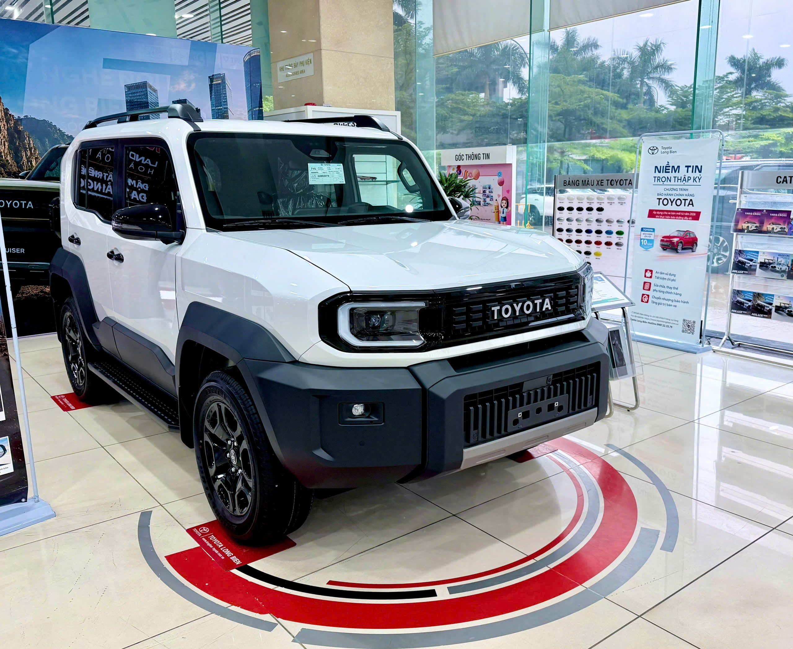 LAND CRUISER 300